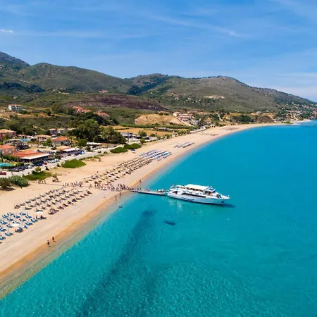 Petra Willa Trapezaki (Kefalonia)